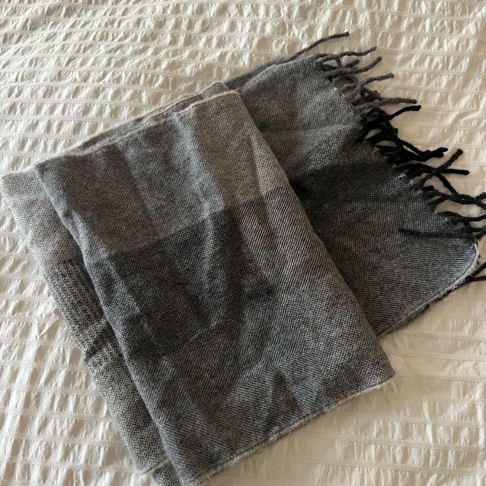 Gray and Black Plaid Tumi 100% Baby Alpaca Wool Scarf